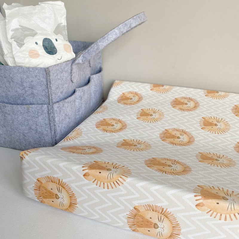 Bobbin & Bumble Anti-Roll Wedge Changing Mat - Lion Print