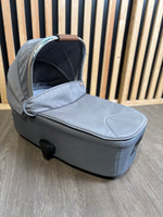 PRE LOVED Mamas & Papas Ocarro Carrycot - Grey