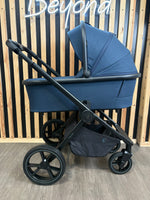 PRE LOVED Venicci Tinum Edge 2-in-1 Travel System - Ocean