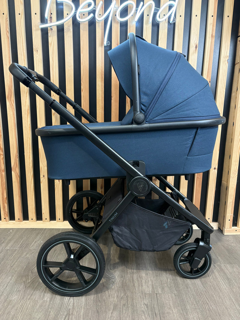 PRE LOVED Venicci Tinum Edge 2-in-1 Travel System - Ocean