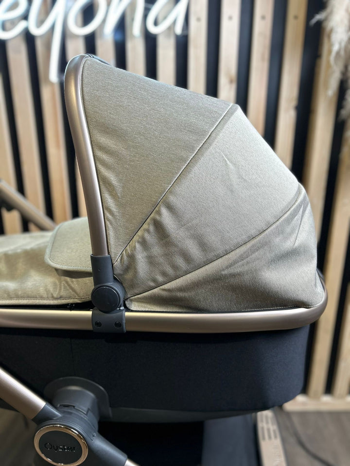 EX DISPLAY Babystyle Oyster 3 Travel System - Creme Brulee