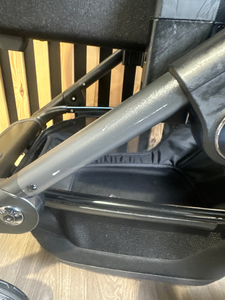 PRE LOVED Silver Cross Wave Pram + Pushchair - Onyx
