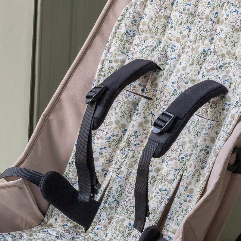 Avery Row Pram Liner - Riverbank/Nettle Scatter