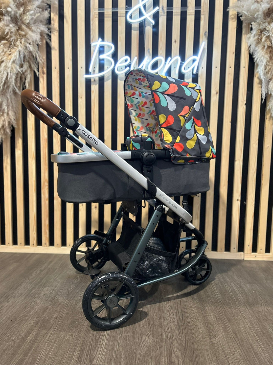 PRE LOVED Cosatto Giggle 2in1 Travel System - Nordik