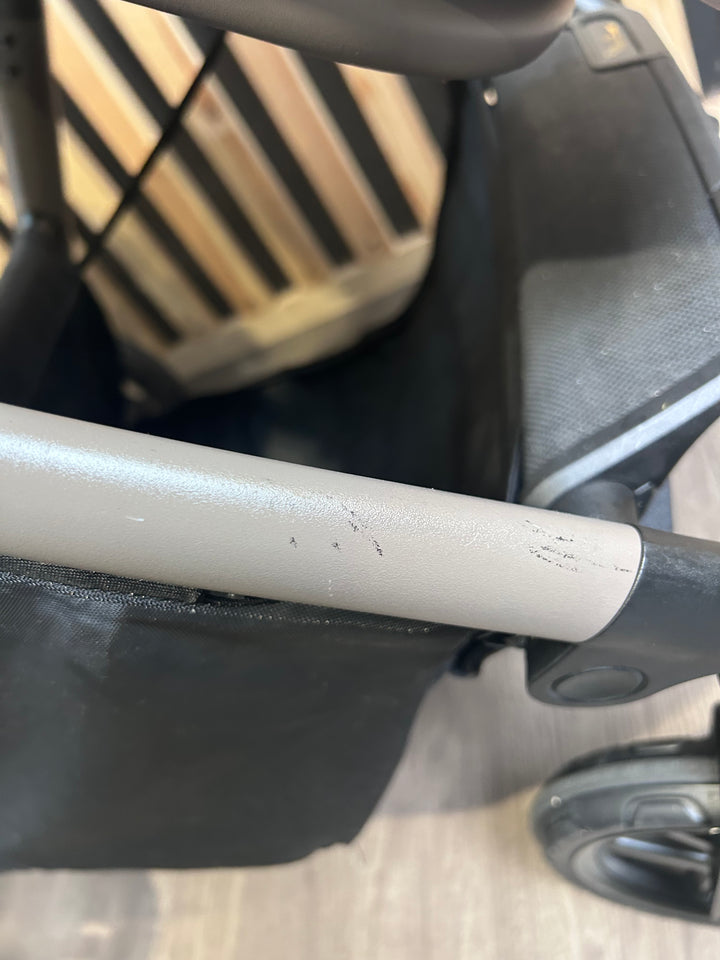 PRE LOVED Silver Cross Reef Pushchair, Dream Car Seat + Accessories - Earth