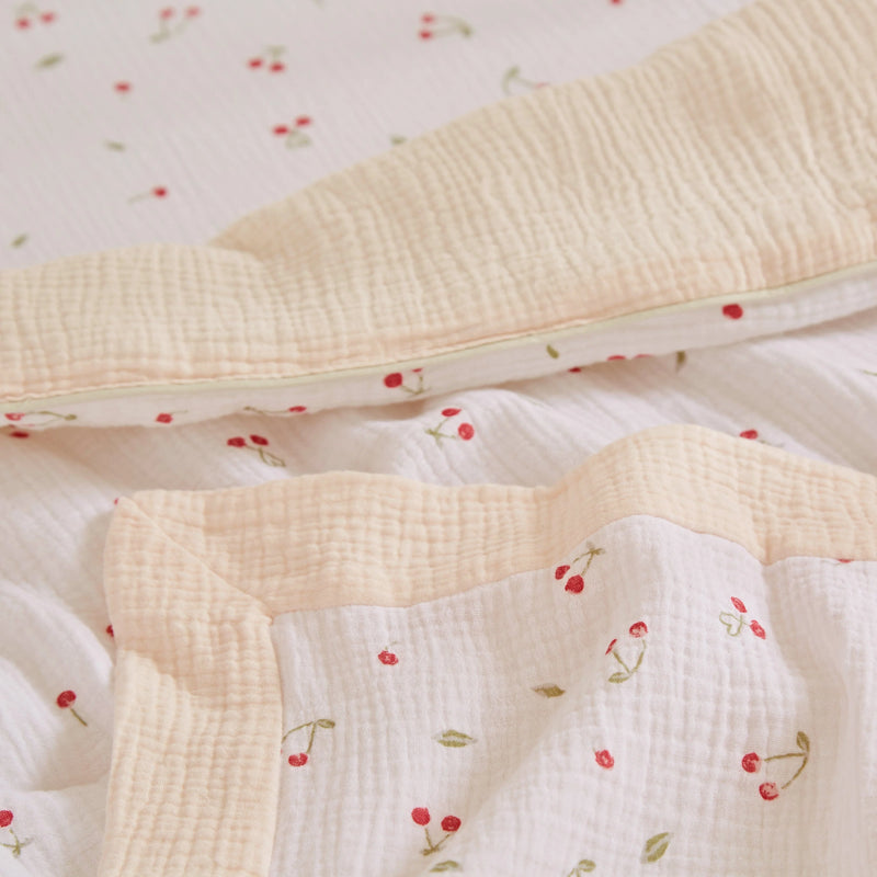 CuddleCo 4 Piece Cot Bed Bedding Set - Ditsy Cherry