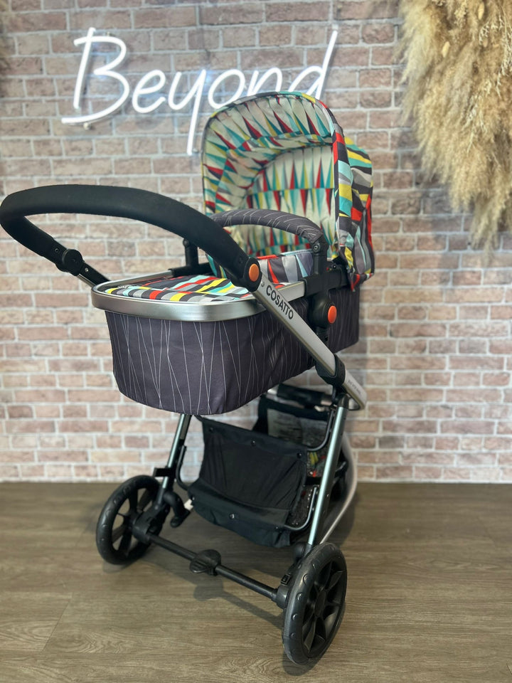 PRE LOVED Cosatto Giggle Travel System