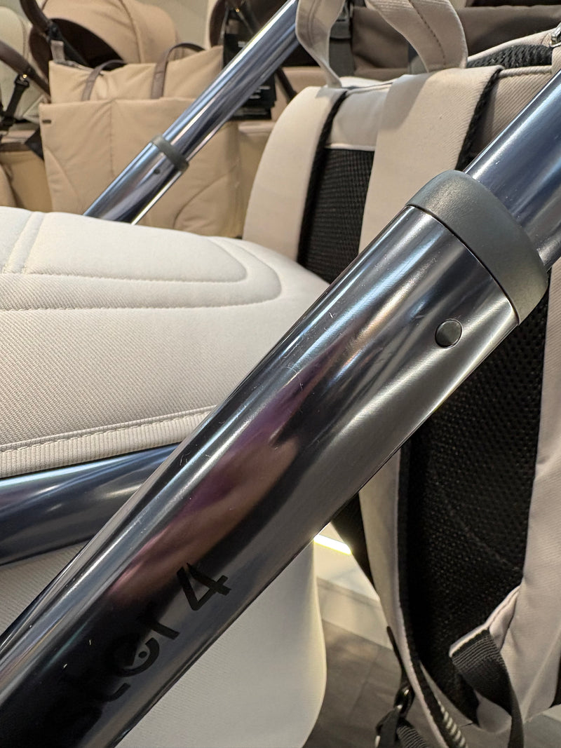 PRE LOVED Babystyle Oyster4 Travel System - Stone