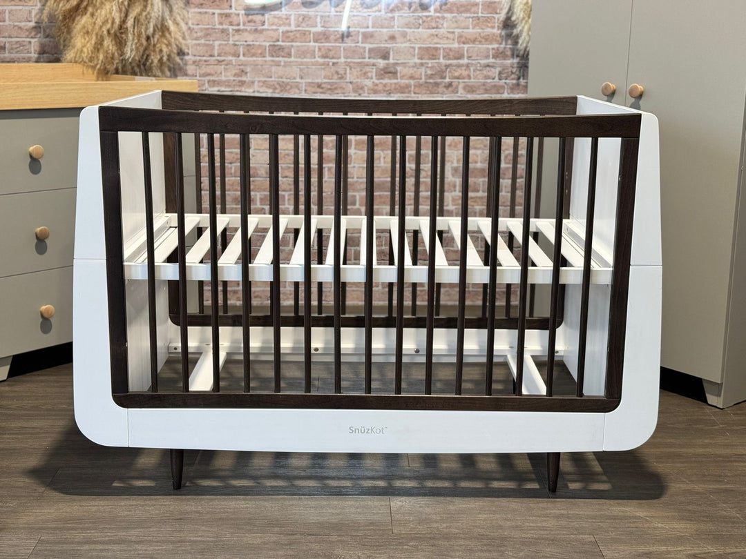 PRE LOVED SnuzKot Skandi Cot Bed - Ebony