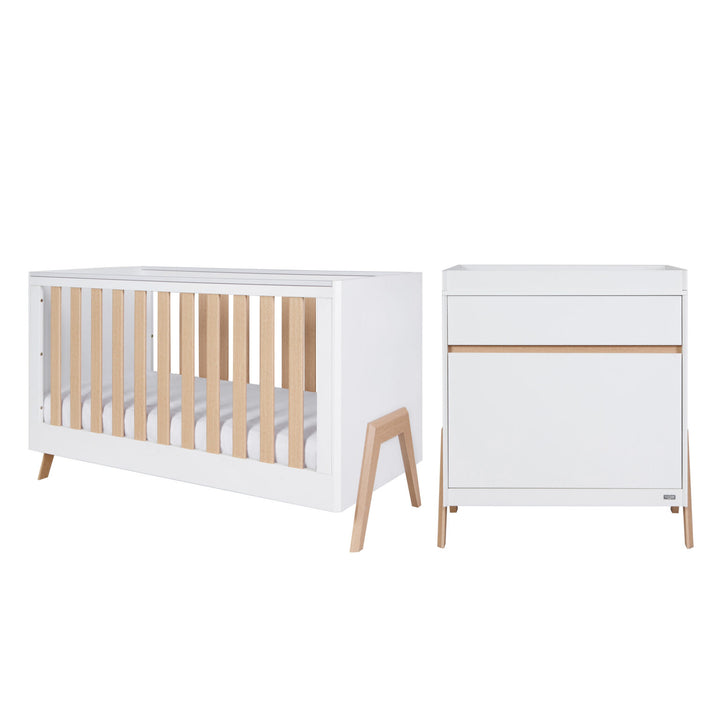 Tutti Bambini Fuori 2 Piece Nursery Furniture Set – White/Light Oak