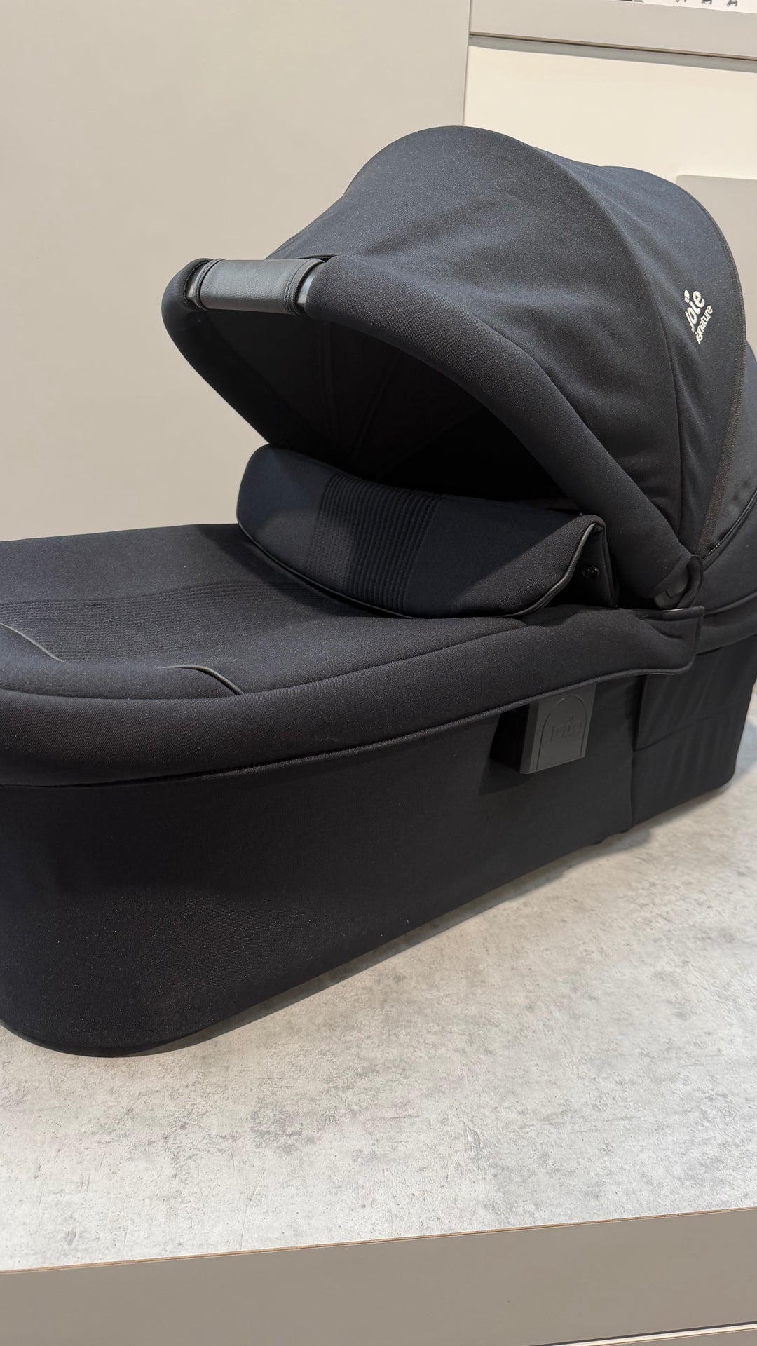 EX DISPLAY Joie Ramble XL Carrycot - Eclipse