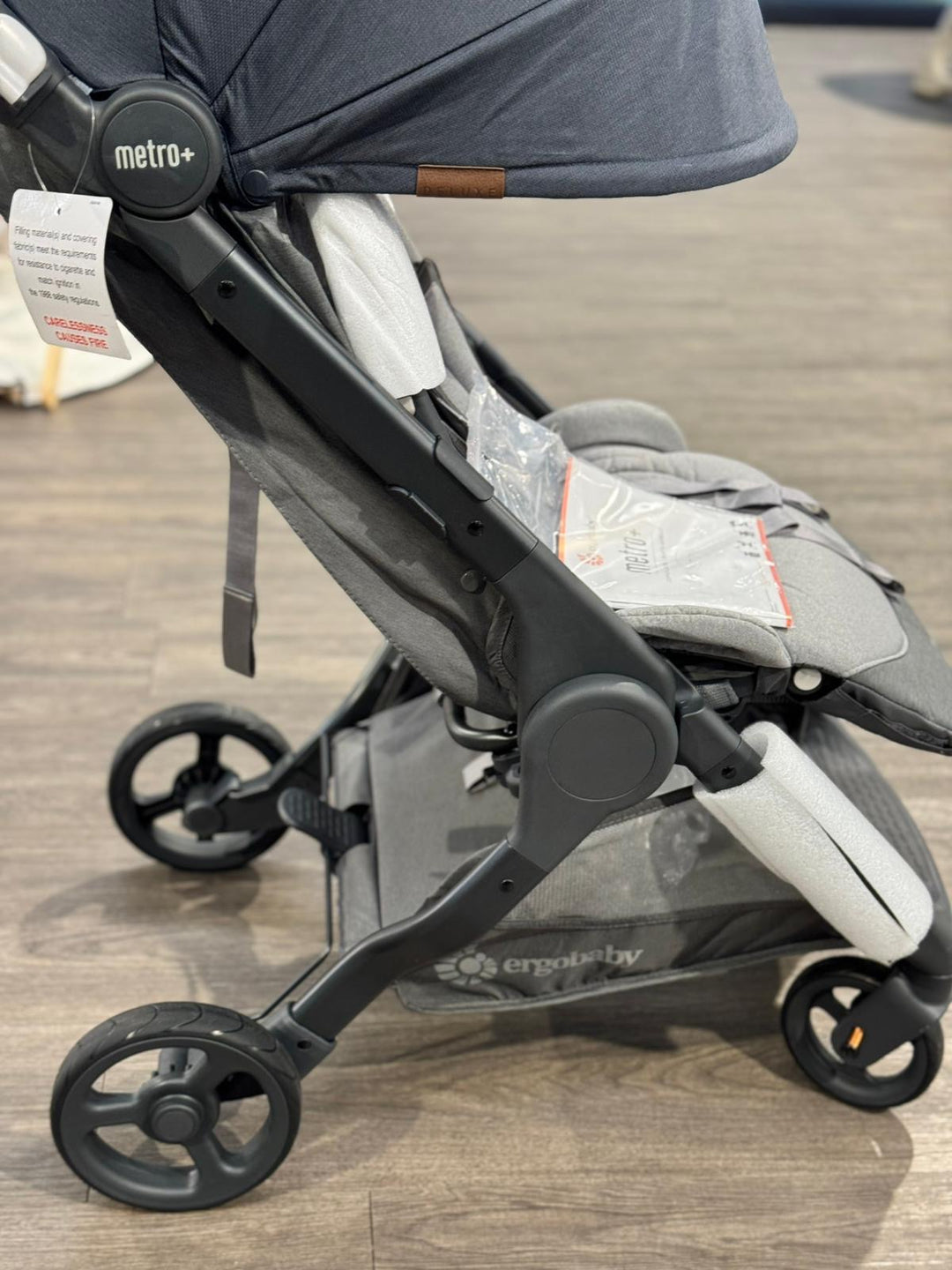 OPEN BOX Ergobaby Metro + Deluxe Stroller - London Grey