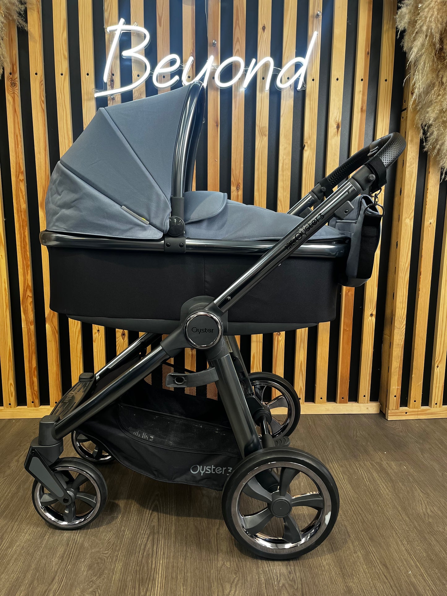 PRE LOVED Babystyle Oyster3 Travel System - Dream Blue