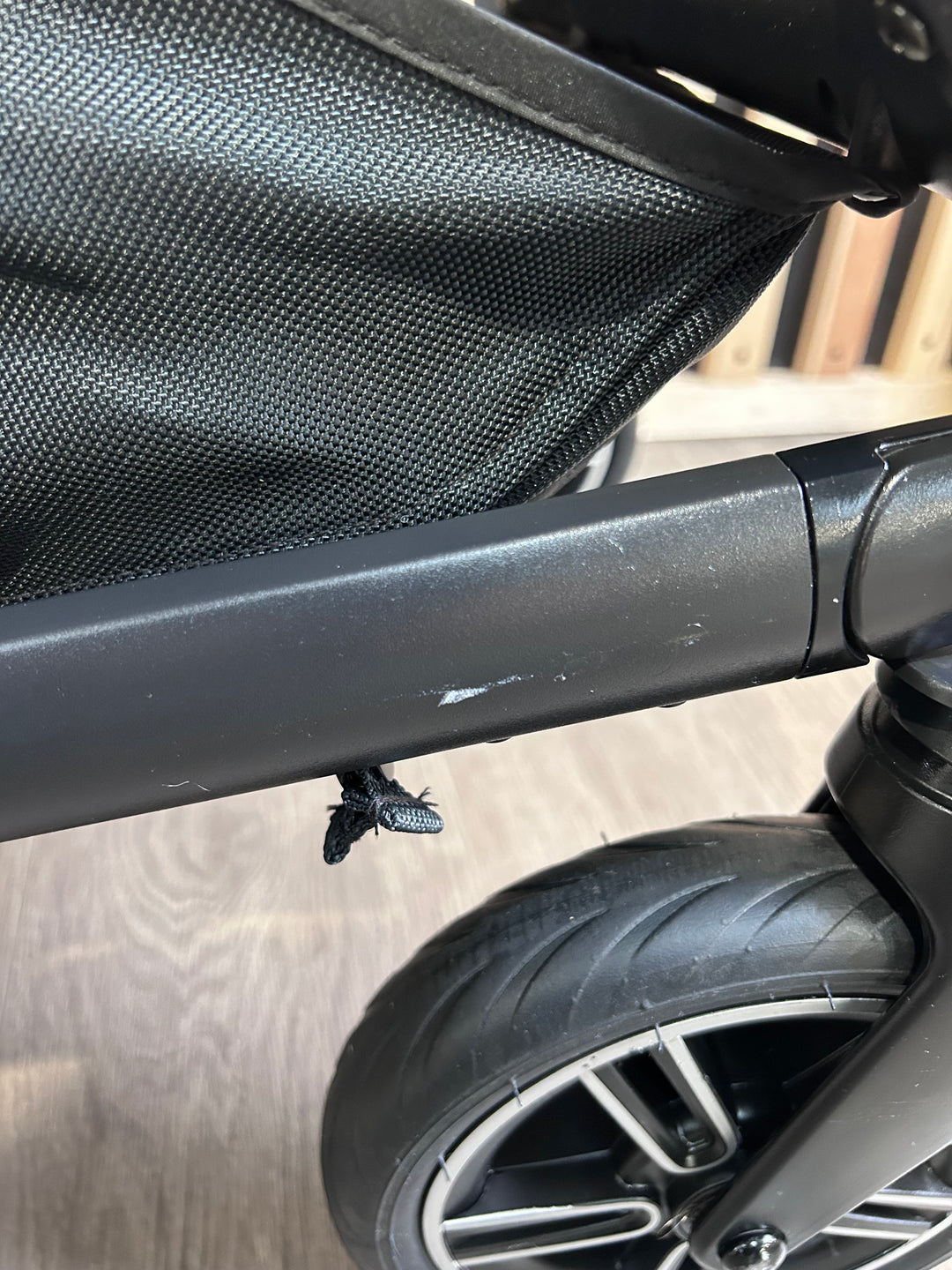 PRE LOVED Nuna Mixx Travel System - Caviar/Granite