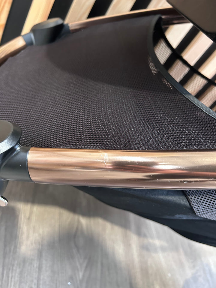 PRE LOVED Mamas & Papas Ocarro Travel System - Simply Lux