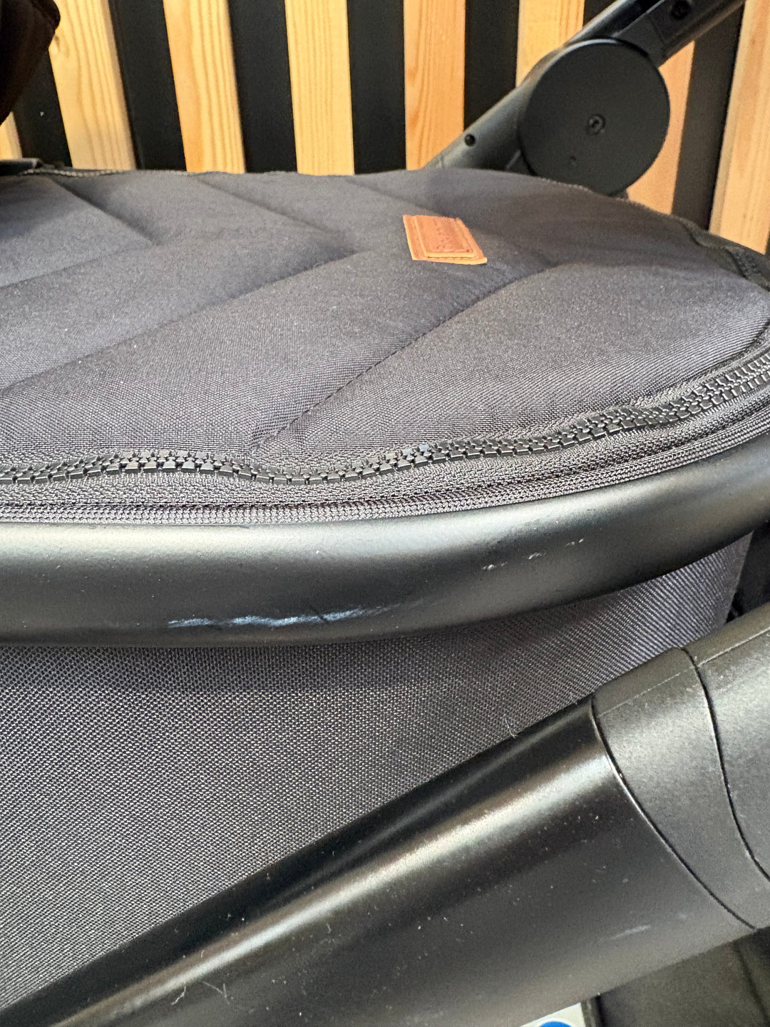 PRE LOVED Ickle Bubba Virgo Twin Car Seat Bundle - Black