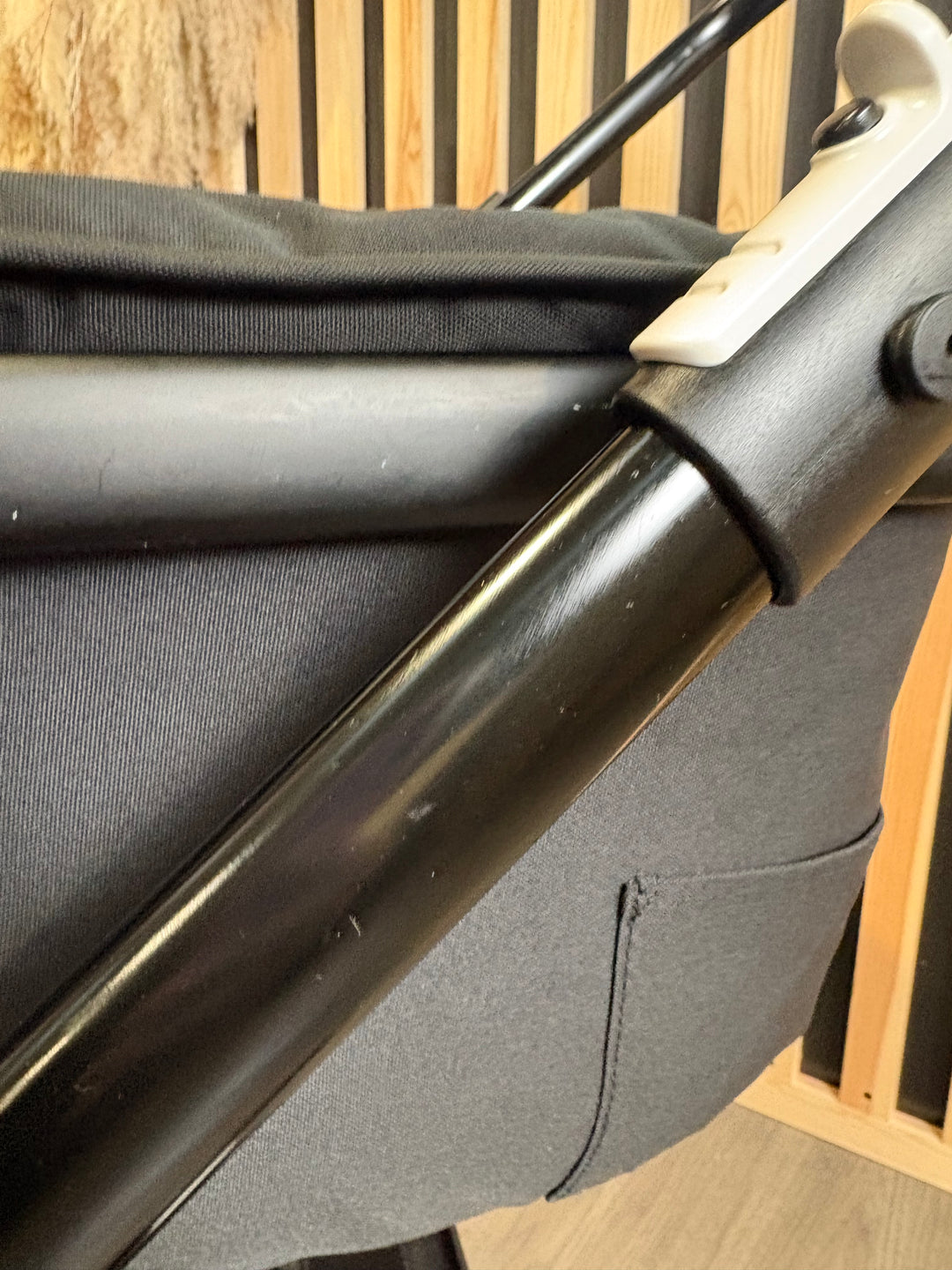 PRE LOVED Bugaboo Fox3 Travel System - Black/Pink