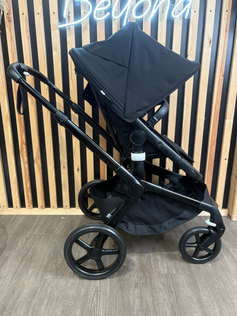 PRE LOVED Bugaboo Fox 5 2-in-1 Travel System - Heritage Black