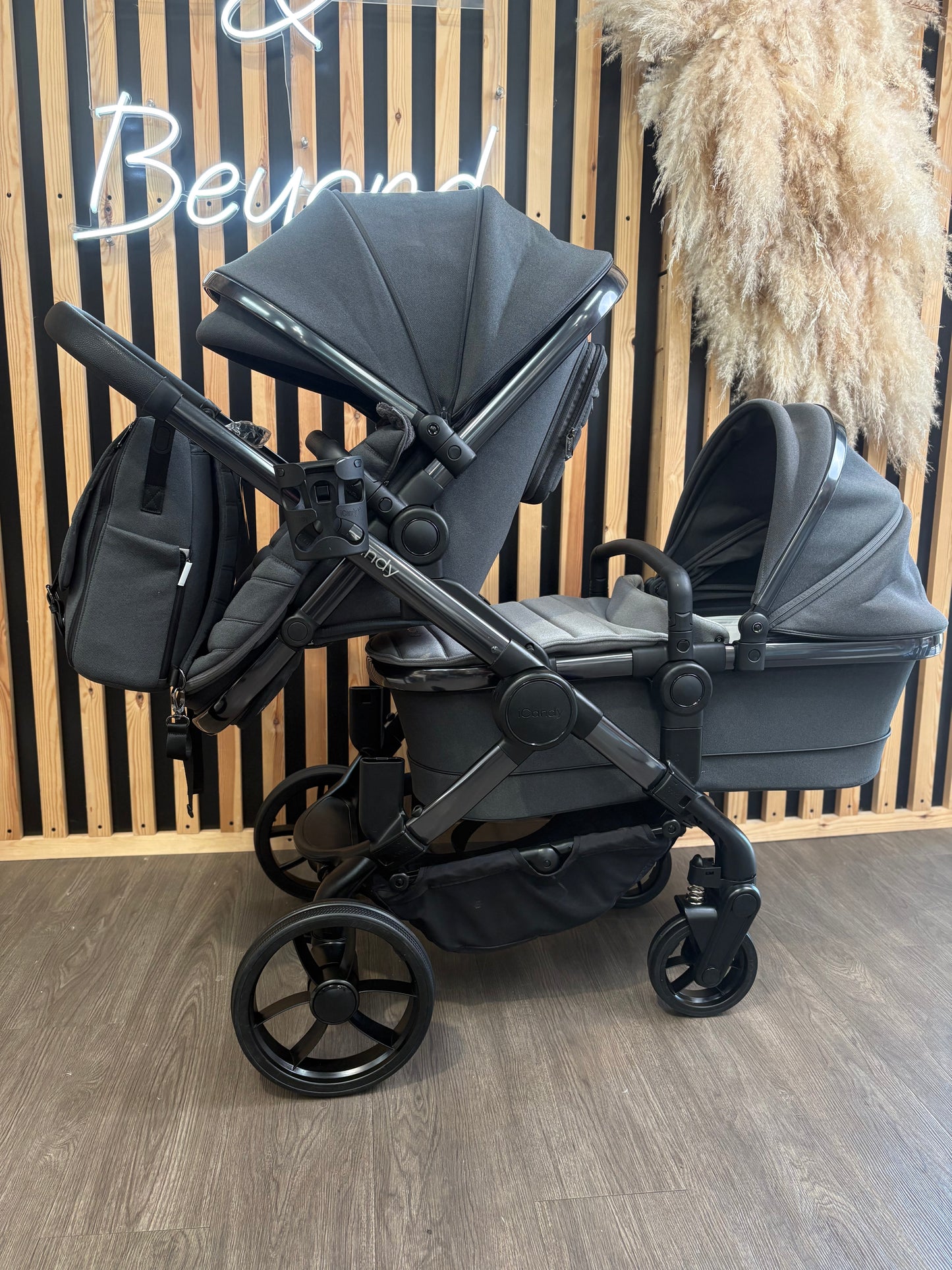 PRE LOVED iCandy Peach 7 Double Pushchair - Phantom/Truffle