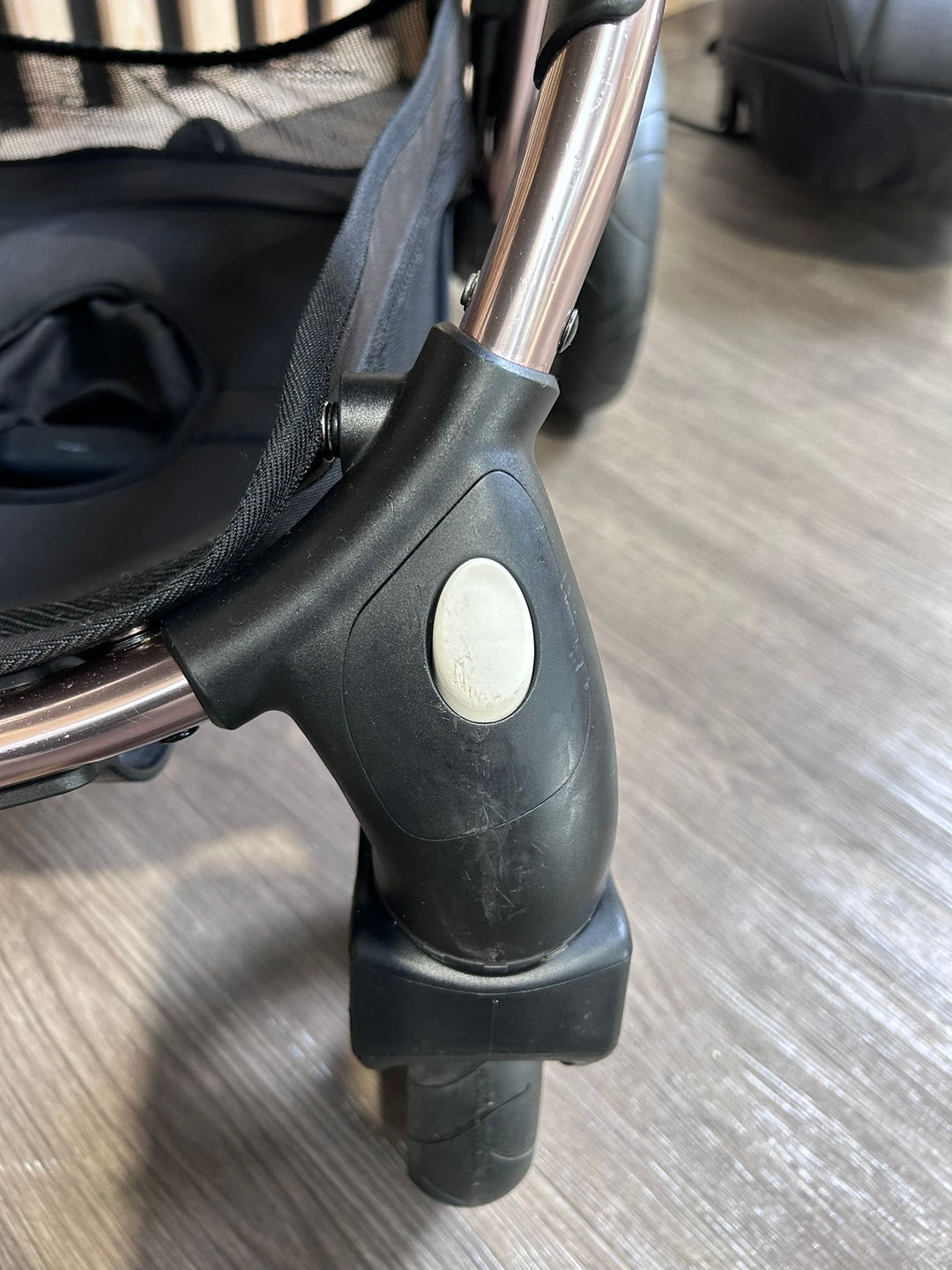 PRE LOVED egg Pram, Pushchair + Accessories - Diamond Black