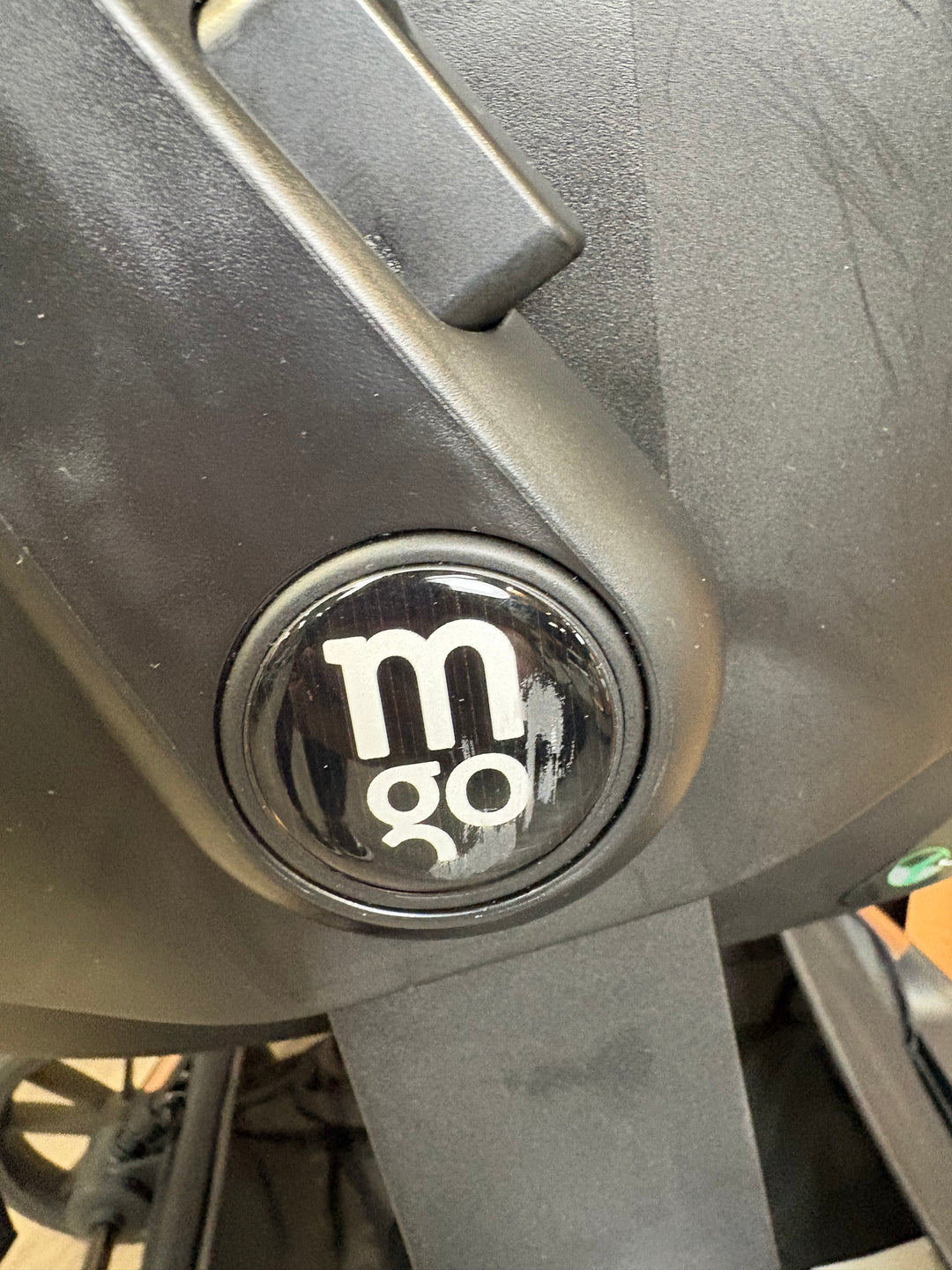 EX DISPLAY Mee-go Cocoon 3in1 Travel System - Toffee