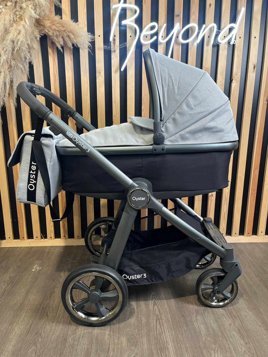 PRE LOVED Oyster3 Pram + Pushchair - Tonic
