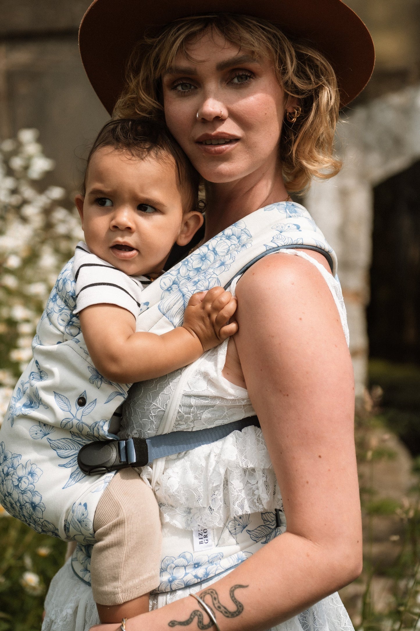 Bizzi Growin Nomad Pure Organic Baby Carrier - Blue Hydrangea