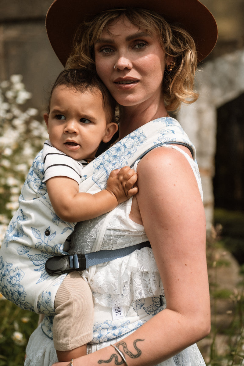 Bizzi Growin Nomad Pure Organic Baby Carrier - Blue Hydrangea
