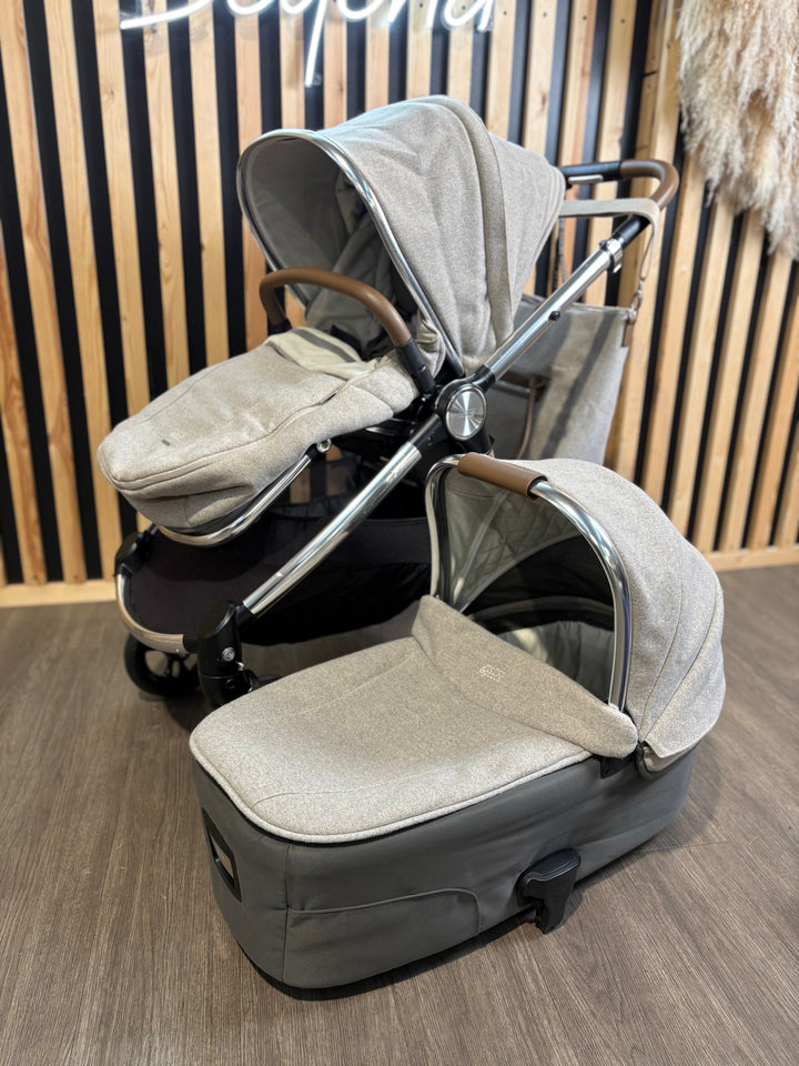 PRE LOVED Mamas & Papas Ocarro Travel System - Heritage