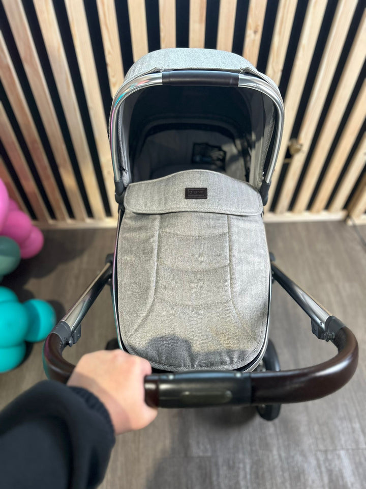 PRE LOVED Babystyle Oyster3 Travel System - Pebble