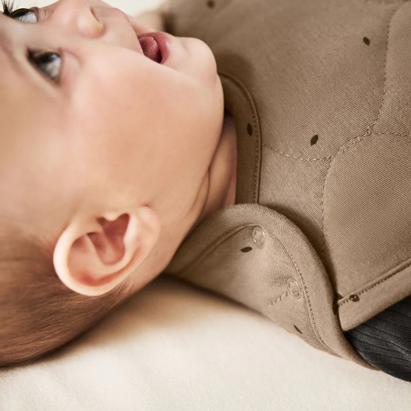 The Little Green Sheep Organic Quilted Baby Sleeping Bag - Ebony with Cocoa - 2.5 Tog