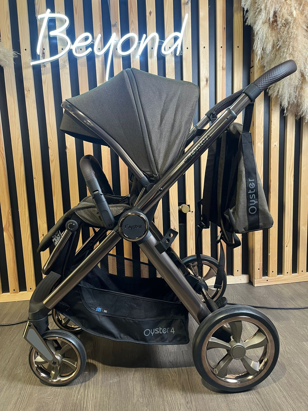 EX DISPLAY Babystyle Oyster4 2-in-1 Travel System - Chocolate Velvet