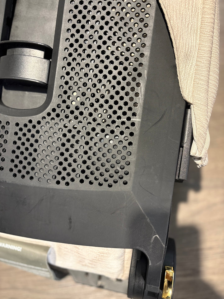 PRE LOVED Venicci Tinum Upline Travel System - Stone Beige