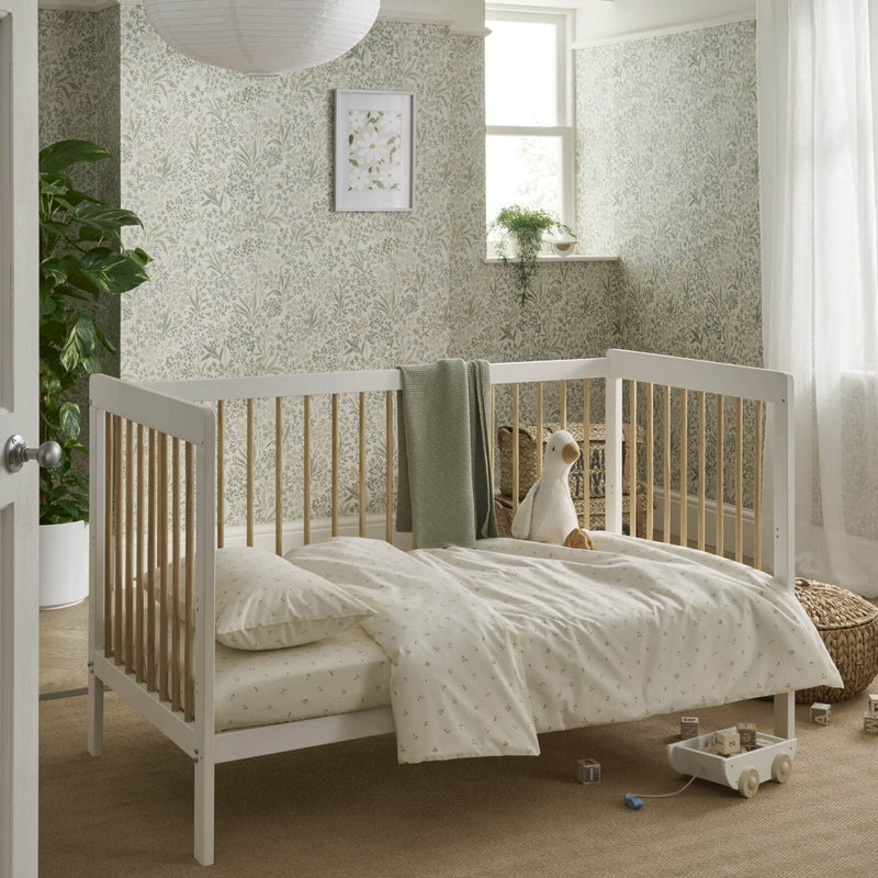 CuddleCo Nola Cot bed - White/Natural
