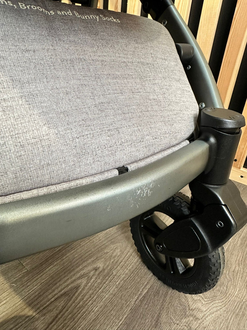 PRE LOVED Cosatto Wow 3 Travel System - Bobtail