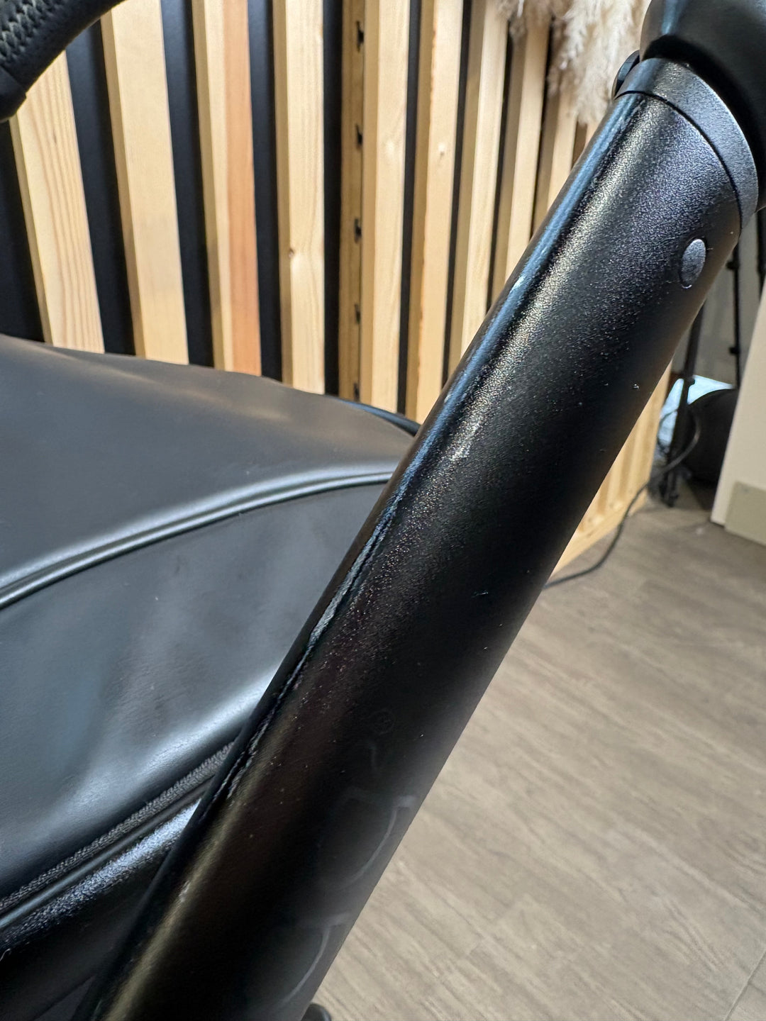 PRE LOVED egg2 Travel System - Stealth