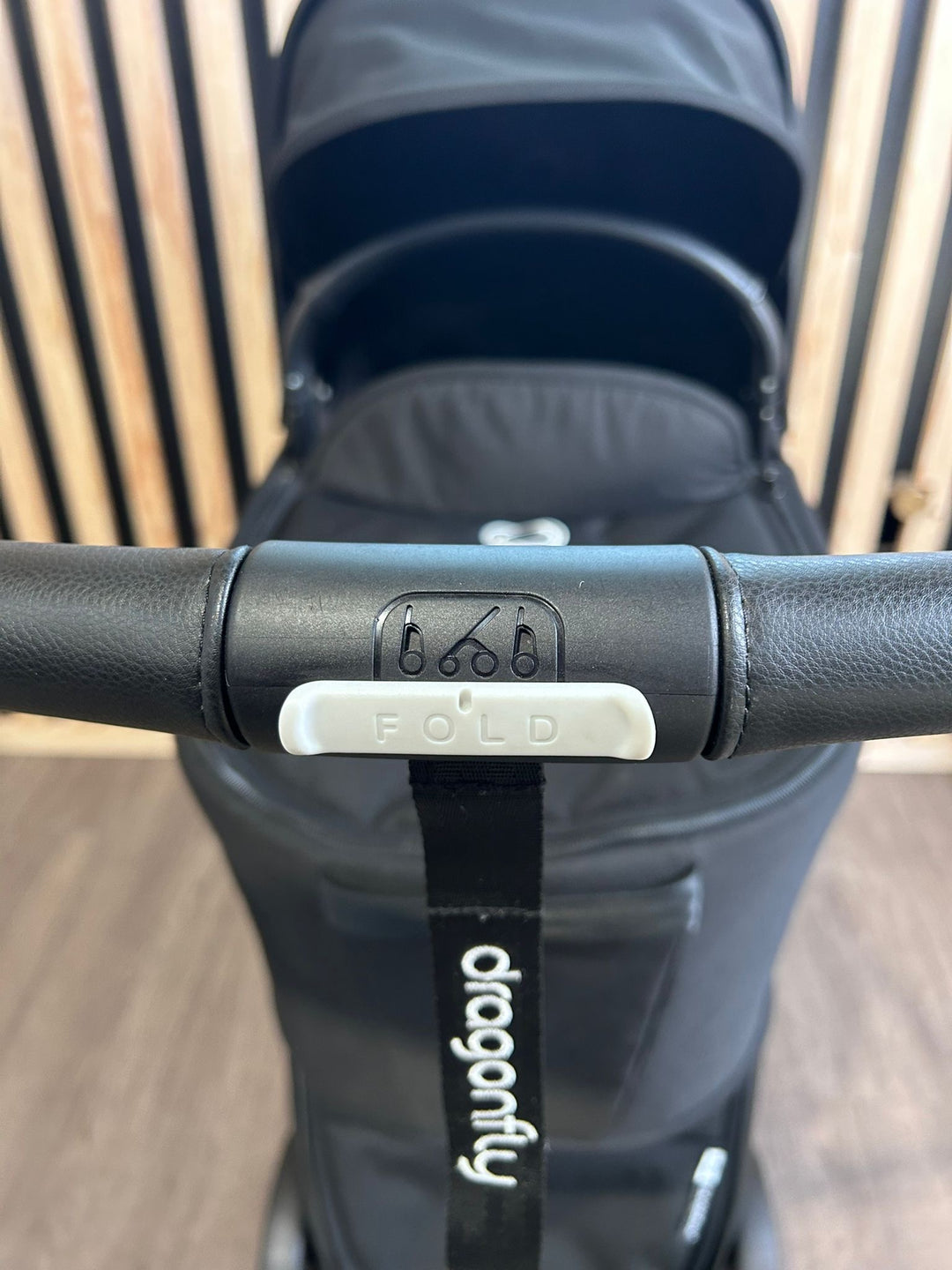 PRE LOVED Bugaboo Dragonfly Complete Pram & Pushchair - Black/Midnight Black