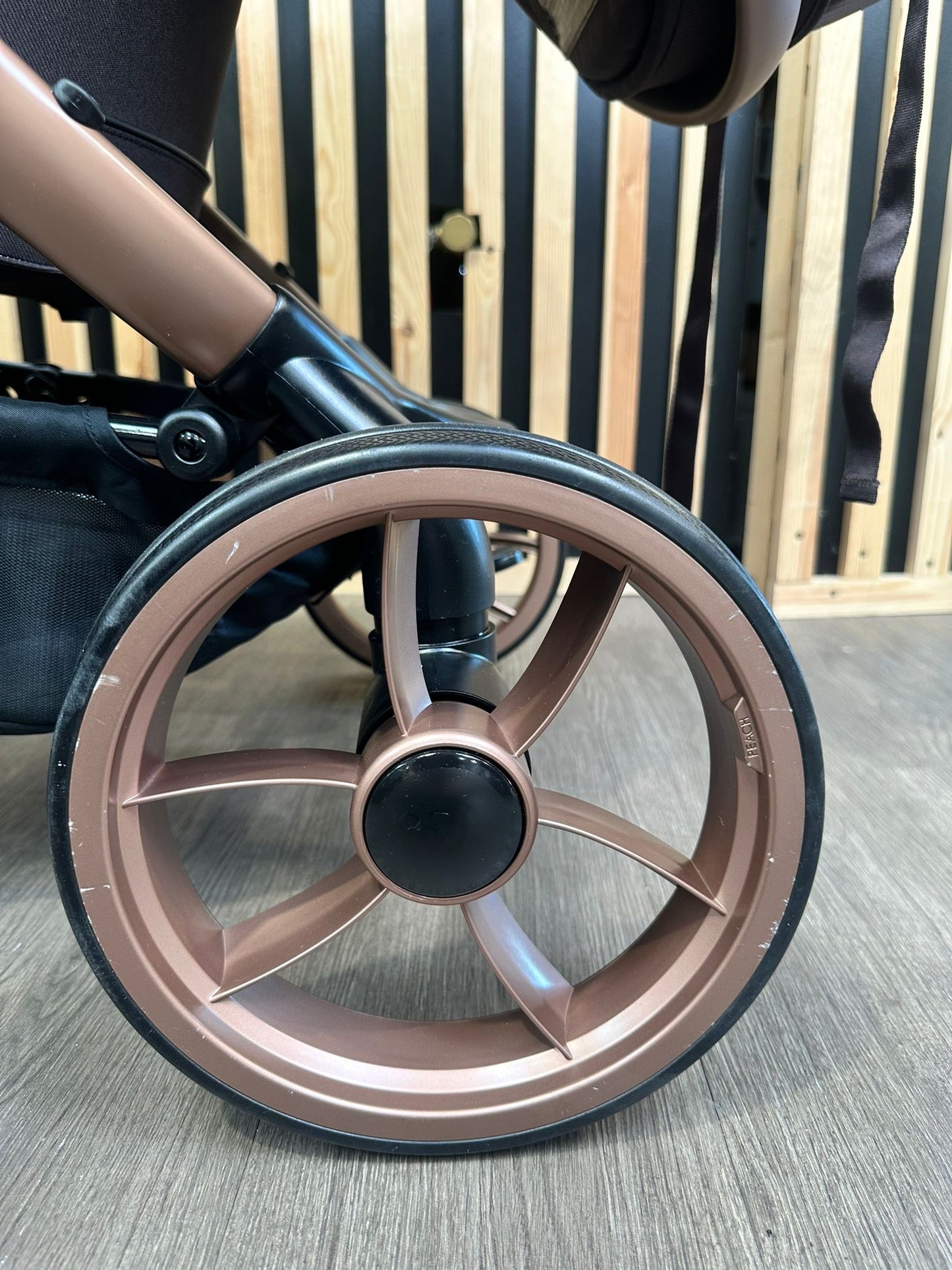 PRE LOVED iCandy Peach 7 Double Travel System - Pecan
