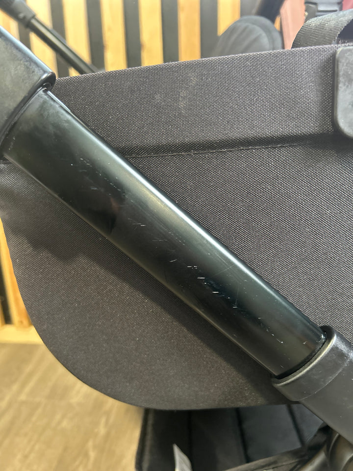 PRE LOVED Bugaboo Donkey3 Mono Pushchair Bundle - Midnight Black/Morning Pink