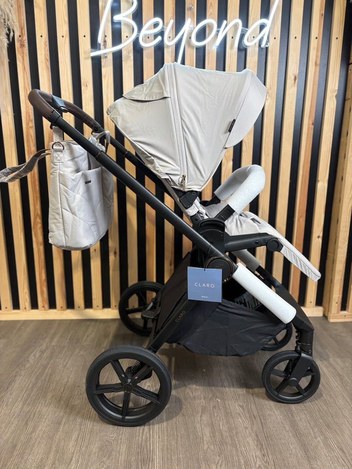 EX DISPLAY Venicci Claro Pushchair, Carrycot + Accessories - Vanilla