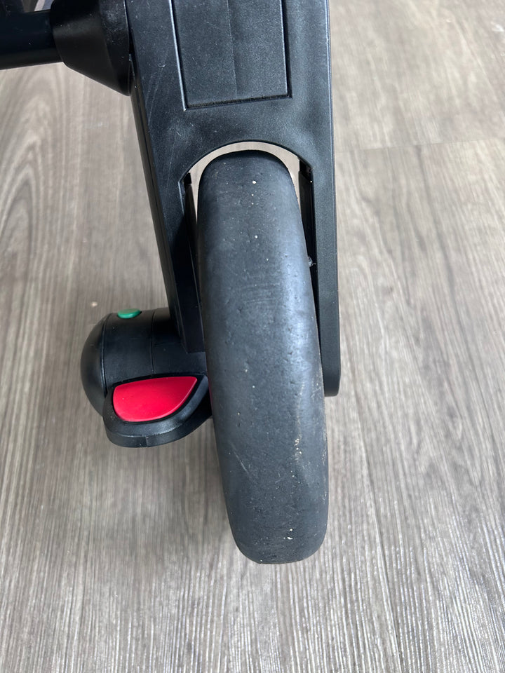 PRE LOVED Silver Cross Wayfarer Special Edition Pram + Pushchair - Expedition