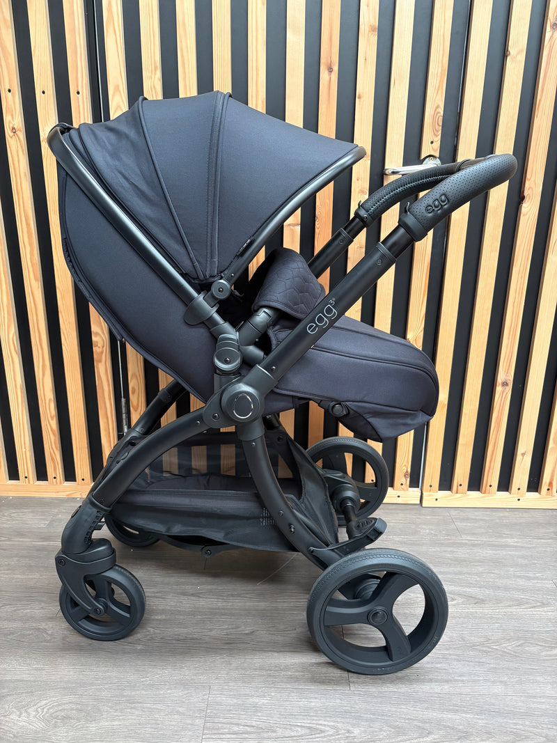 EX DISPLAY egg3 Pram + Pushchair - Panther