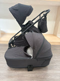 PRE LOVED Venicci Claro 2-in-1 Travel System - Noir