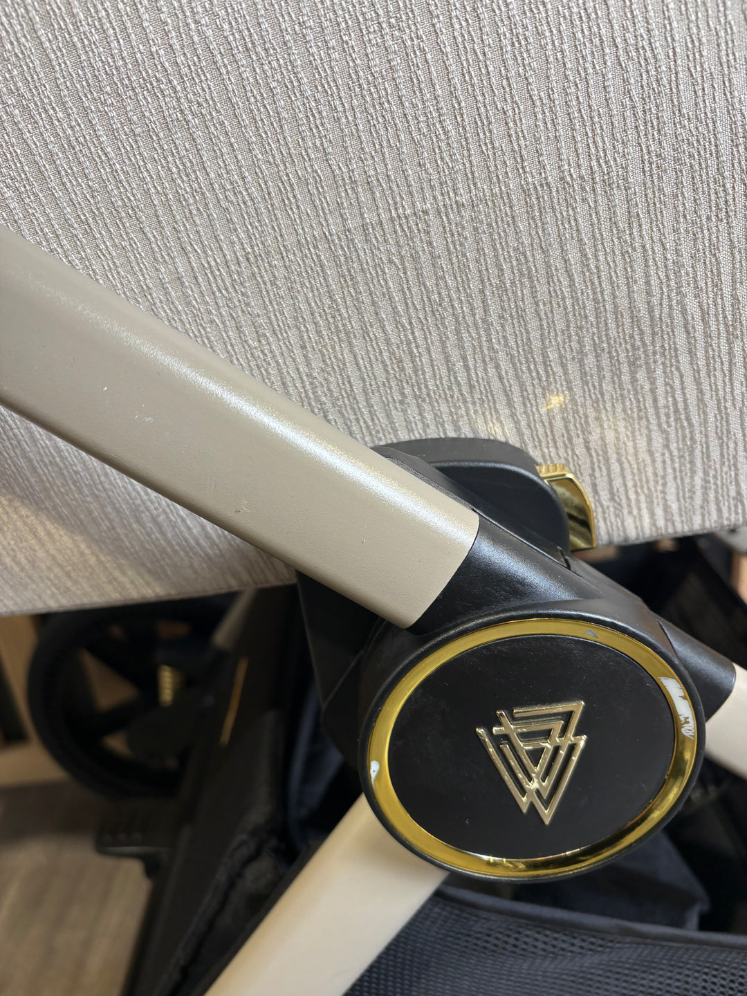 PRE LOVED Venicci Tinum Upline Travel System - Stone Beige