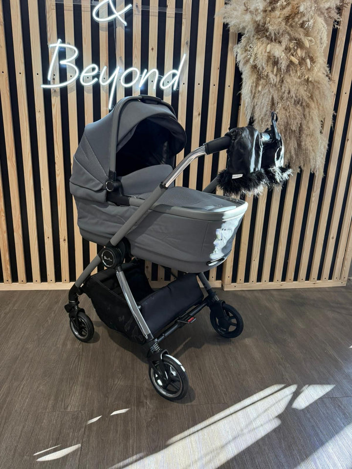 PRE LOVED Silver Cross Dune With First Bed Folding Carrycot & Accessories - Glacier