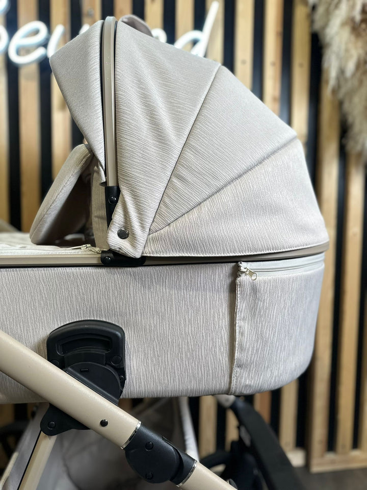 EX DISPLAY Mee-Go Milano Natura 2-in-1 Travel System – Vanilla