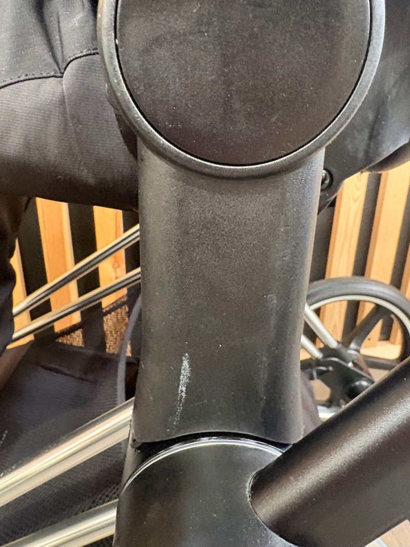 PRE LOVED Cybex Priam 2-in-1 Travel System - Sepia Black on Chrome