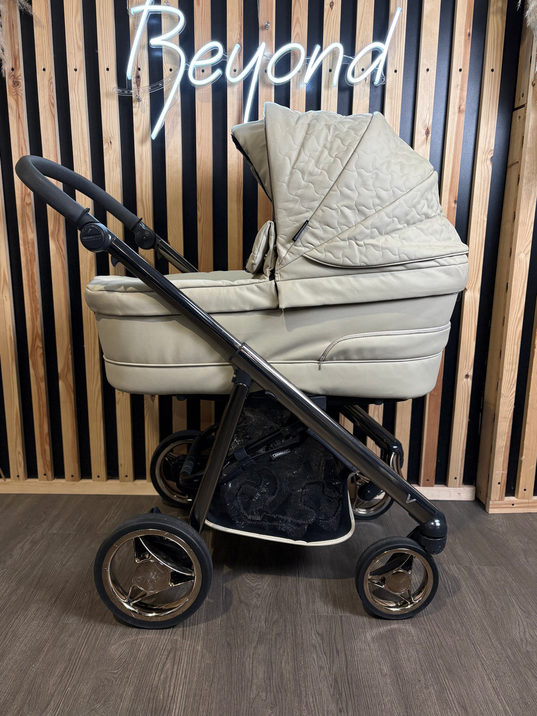 PRE LOVED Bebecar V-Pack 2-in-1 Travel System - Latte