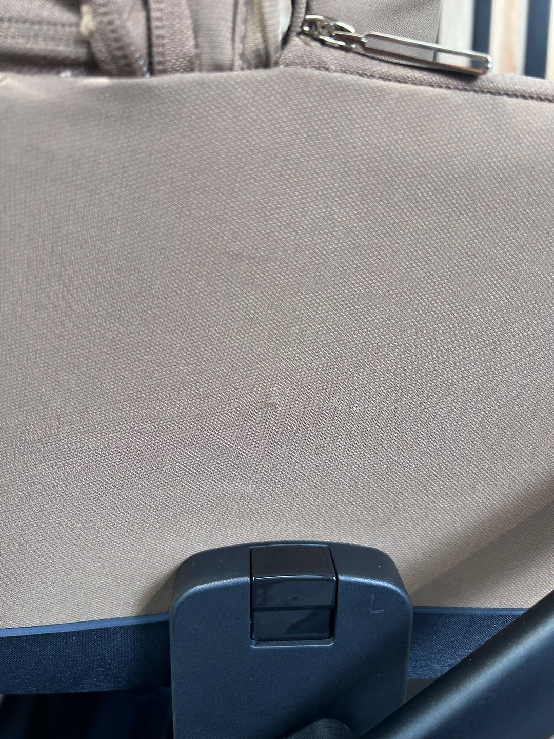 EX DISPLAY Venicci Claro 2-in-1 Travel System Bundle With Pushchair And Carrycot - Caramel