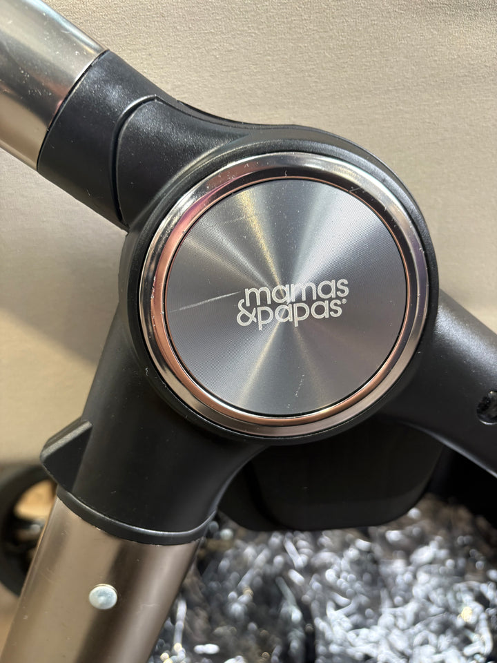 PRE LOVED Mamas & Papas Ocarro Travel System - Everest